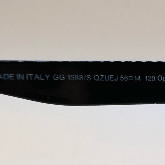 Gucci GG1588/S - QZUEJ / OPTYL Size:56-14-120mm / Frames Only / Refurbished/Mint